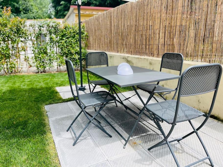 Appartamento 109 Con Giardino Esclusivo Лука Екстериор снимка